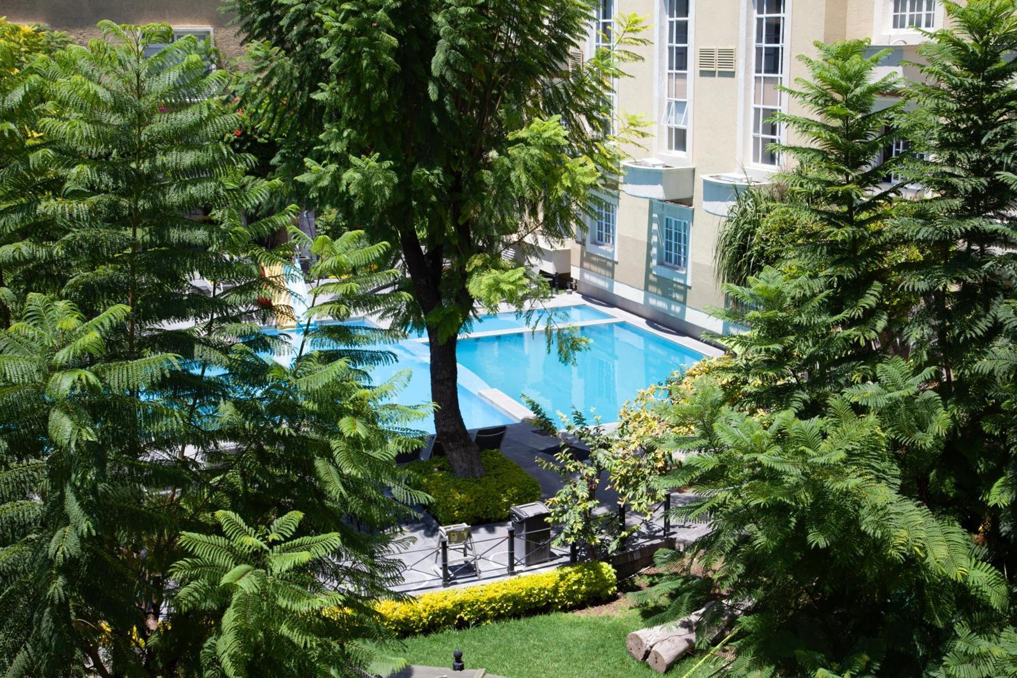 Plaza Camelinas Hotel Querétaro Esterno foto