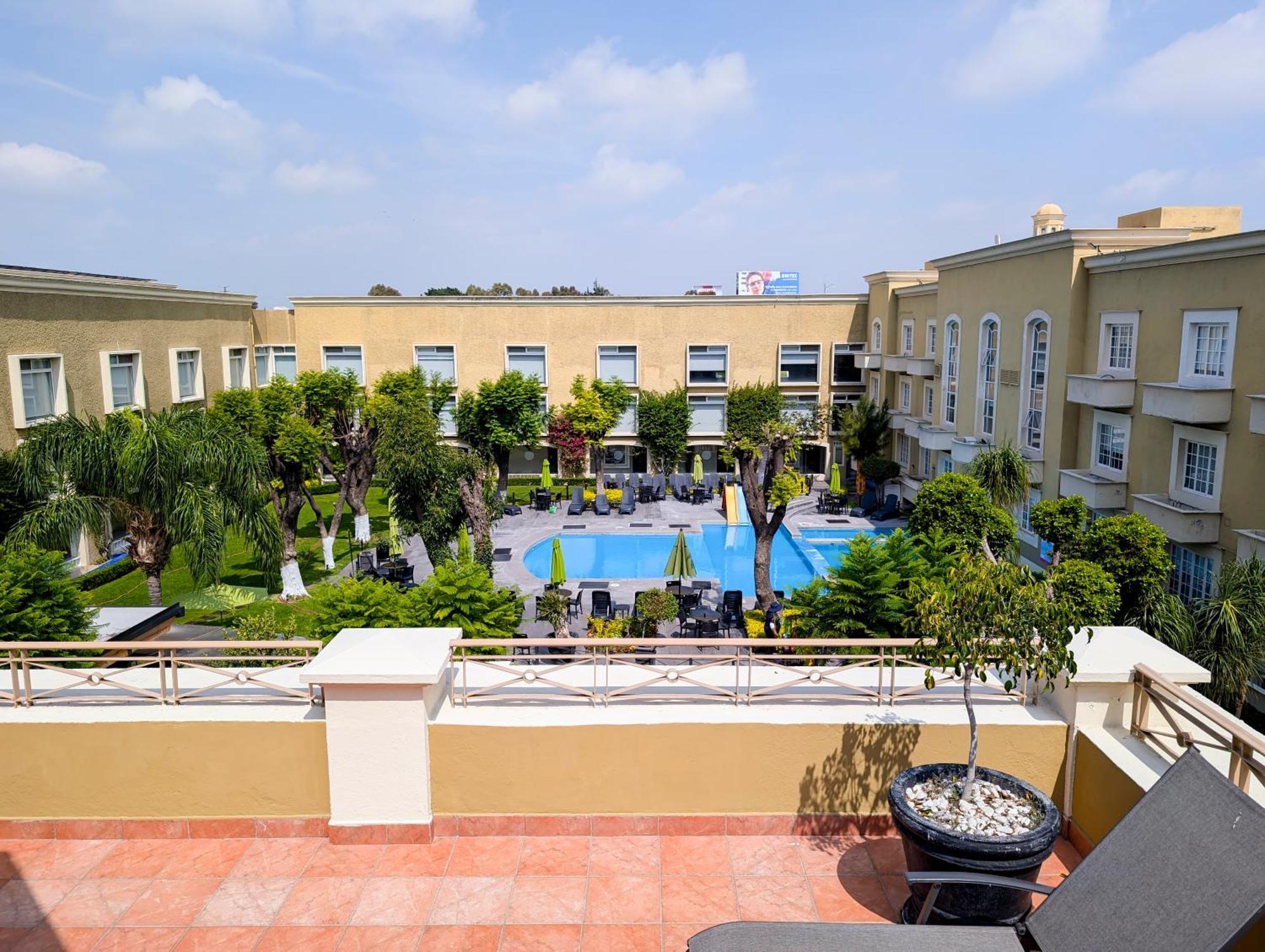 Plaza Camelinas Hotel Querétaro Esterno foto