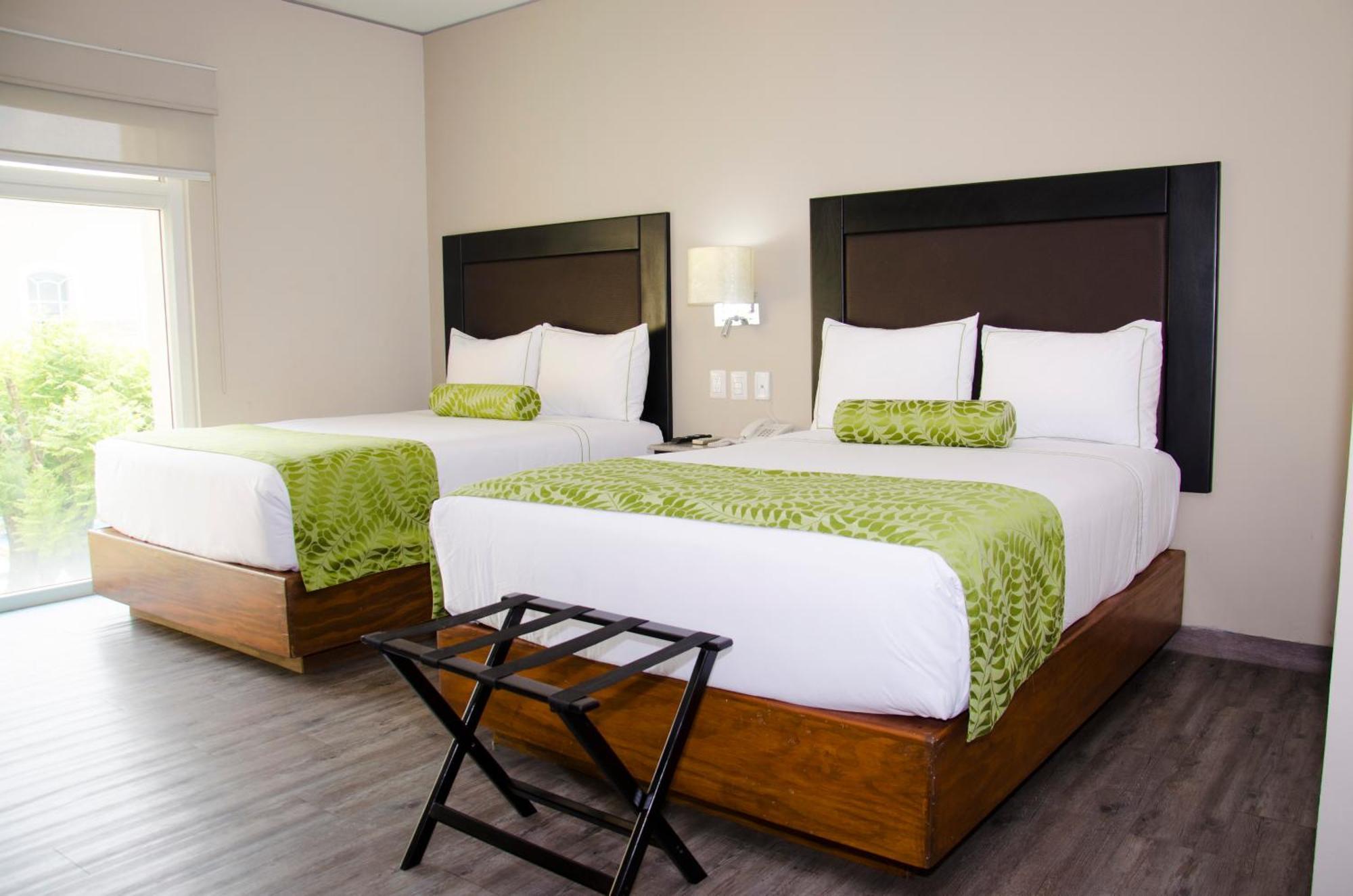Plaza Camelinas Hotel Querétaro Esterno foto